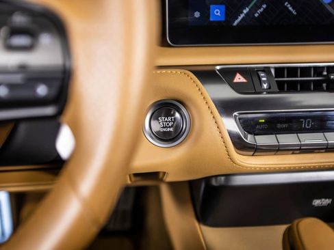 Used 2025 Lexus LC 500 Convertible w/ Touring Package image 32