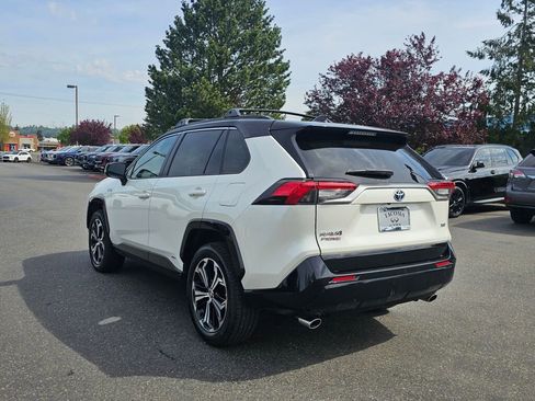 Used 2022 Toyota RAV4 XSE w/ Weather Package AWD/4WD image 5