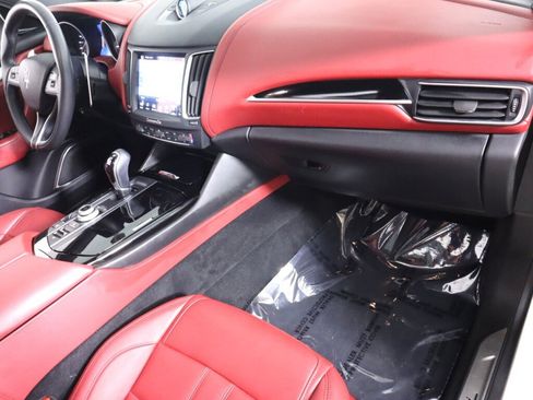 Used 2018 Maserati Levante GranSport AWD/4WD image 51