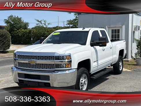 Used 2019 Chevrolet Silverado 2500 LT AWD/4WD image 1