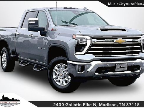 Used 2025 Chevrolet Silverado 2500 LTZ w/ LTZ Plus Package AWD/4WD image 1