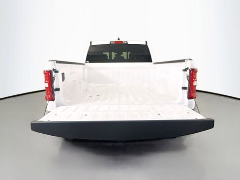 New 2026 RAM 1500 4x4 Crew Cab image 25