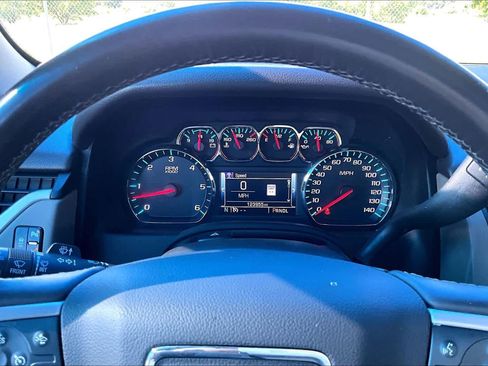 Used 2017 GMC Yukon XL SLT w/ Premium Edition RWD image 26