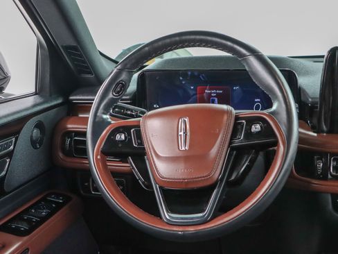 Used 2025 Lincoln Aviator Reserve w/ Jet Appearance Package AWD/4WD image 12