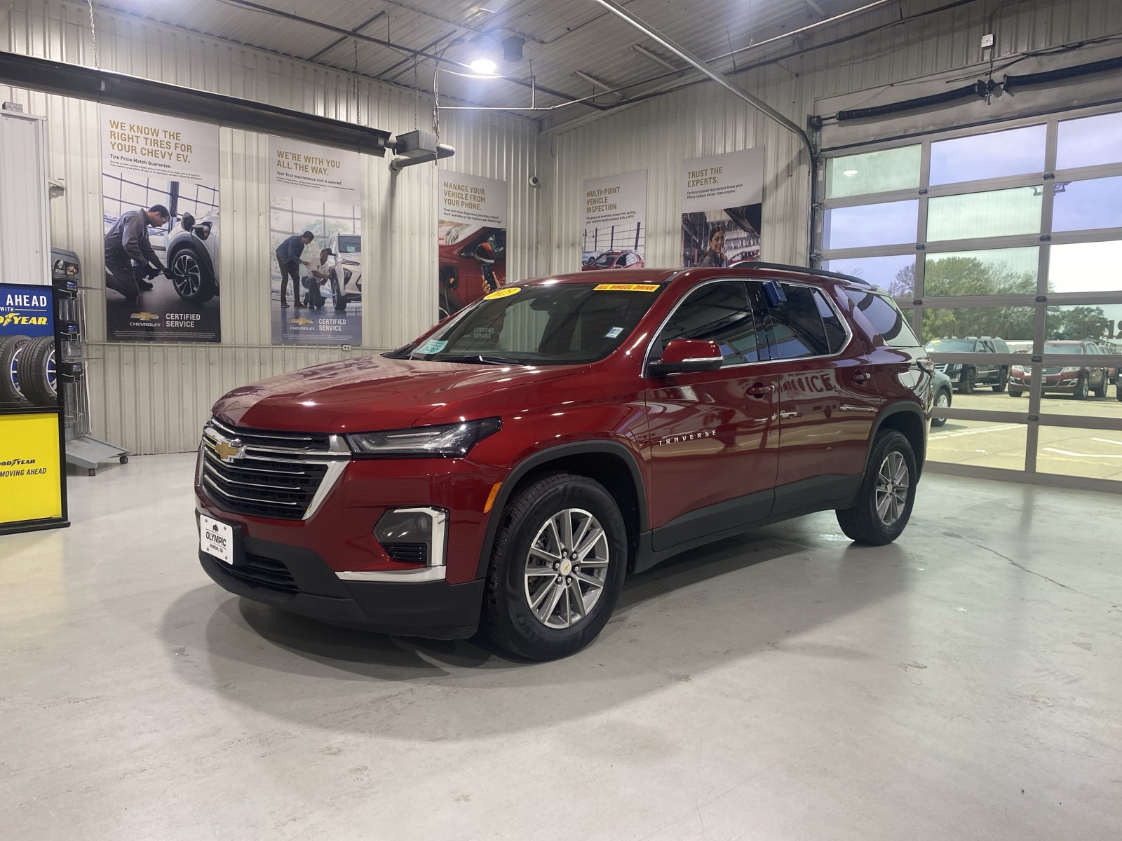 Used 2023 Chevrolet Traverse LT w/ LPO, Floor Liner Package AWD/4WD image 4