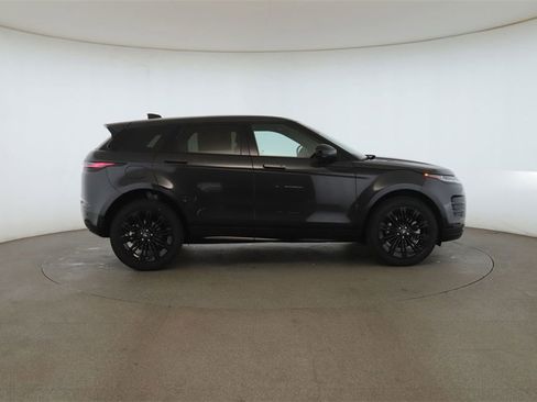 New 2024 Land Rover Range Rover Evoque Dynamic SE image 4