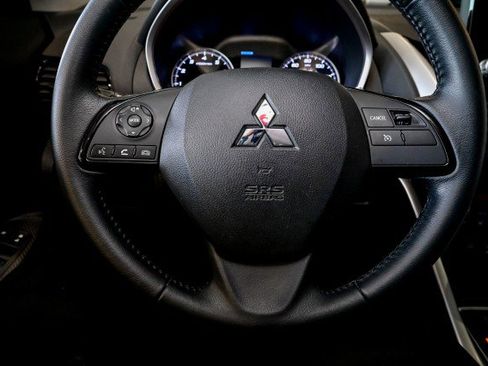 Used 2022 Mitsubishi Eclipse Cross SE image 34