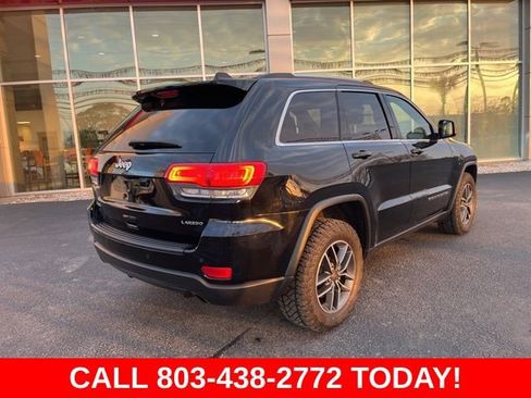 Used 2019 Jeep Grand Cherokee Laredo w/ 18" Wheel & 8.4" Radio Group image 3