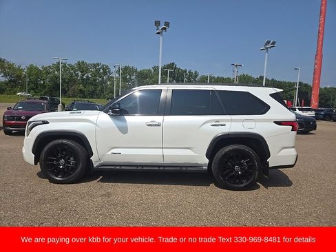 Used 2024 Toyota Sequoia Limited AWD/4WD image 4