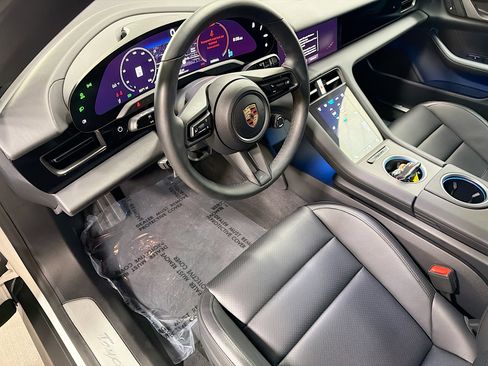 Certified 2025 Porsche Taycan 4 image 4
