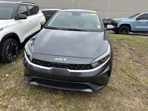 Used 2024 Kia Forte LX image 4