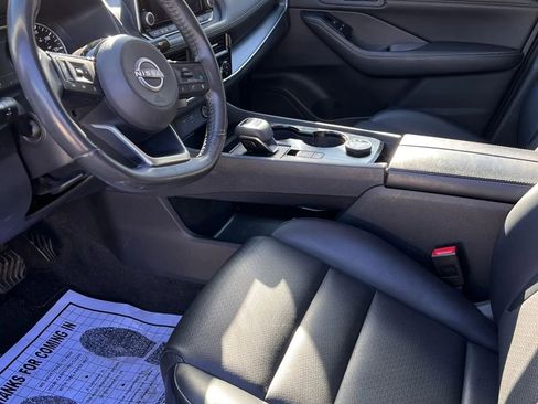 Used 2023 Nissan Rogue SV w/ SV Premium Package image 4