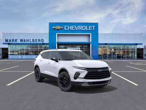 New 2026 Chevrolet Blazer LT w/ Midnight/Sport Edition AWD/4WD image 25
