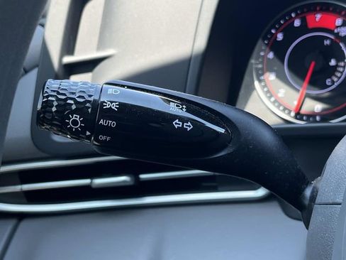 Certified 2021 Hyundai Elantra SEL w/ Cargo Package FWD image 27