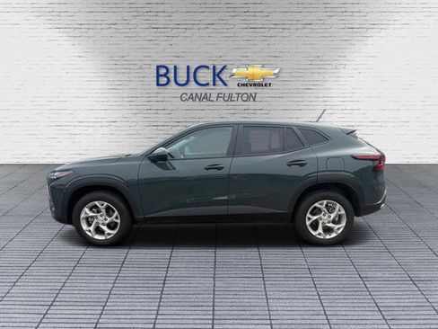 Used 2025 Chevrolet Trax LS w/ LS Convenience Package FWD image 1