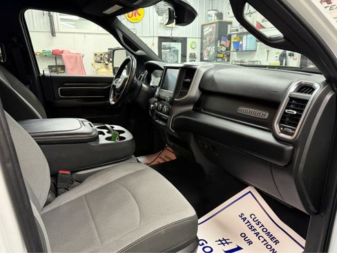 Used 2024 RAM 2500 Big Horn w/ Bed Utility Group image 14