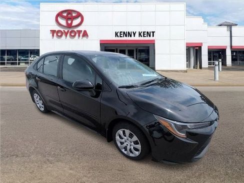 Used 2026 Toyota Corolla LE FWD image 1