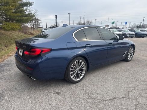 Used 2021 BMW 530i xDrive 530i xDrive w/ Premium Package image 3
