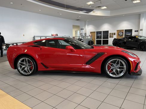 Used 2019 Chevrolet Corvette ZR1 w/ Battery Protection Package image 11