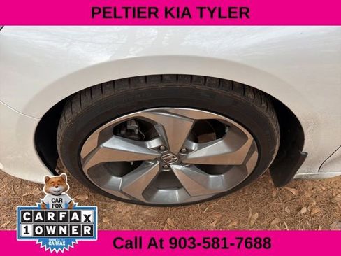 Used 2018 Honda Accord Touring image 5