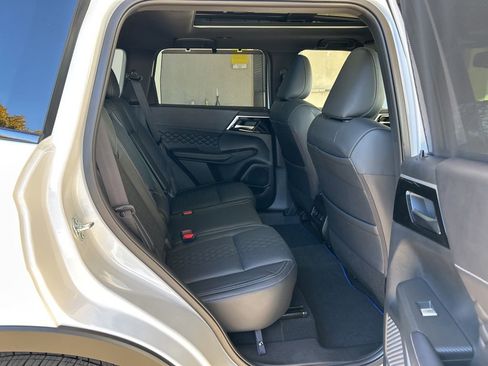 New 2025 Mitsubishi Outlander SEL Black Edition image 30