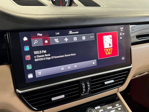 Used 2022 Porsche Cayenne S image 36