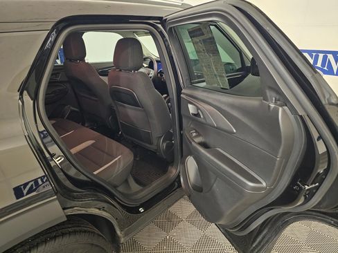 Used 2024 Chevrolet TrailBlazer LT w/ Driver Confidence Package FWD image 22