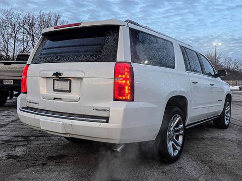 Used 2020 Chevrolet Suburban Premier w/ Premier Plus Edition image 6