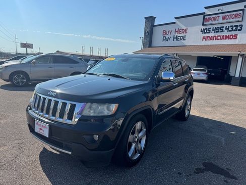 Used 2013 Jeep Grand Cherokee Overland image 1