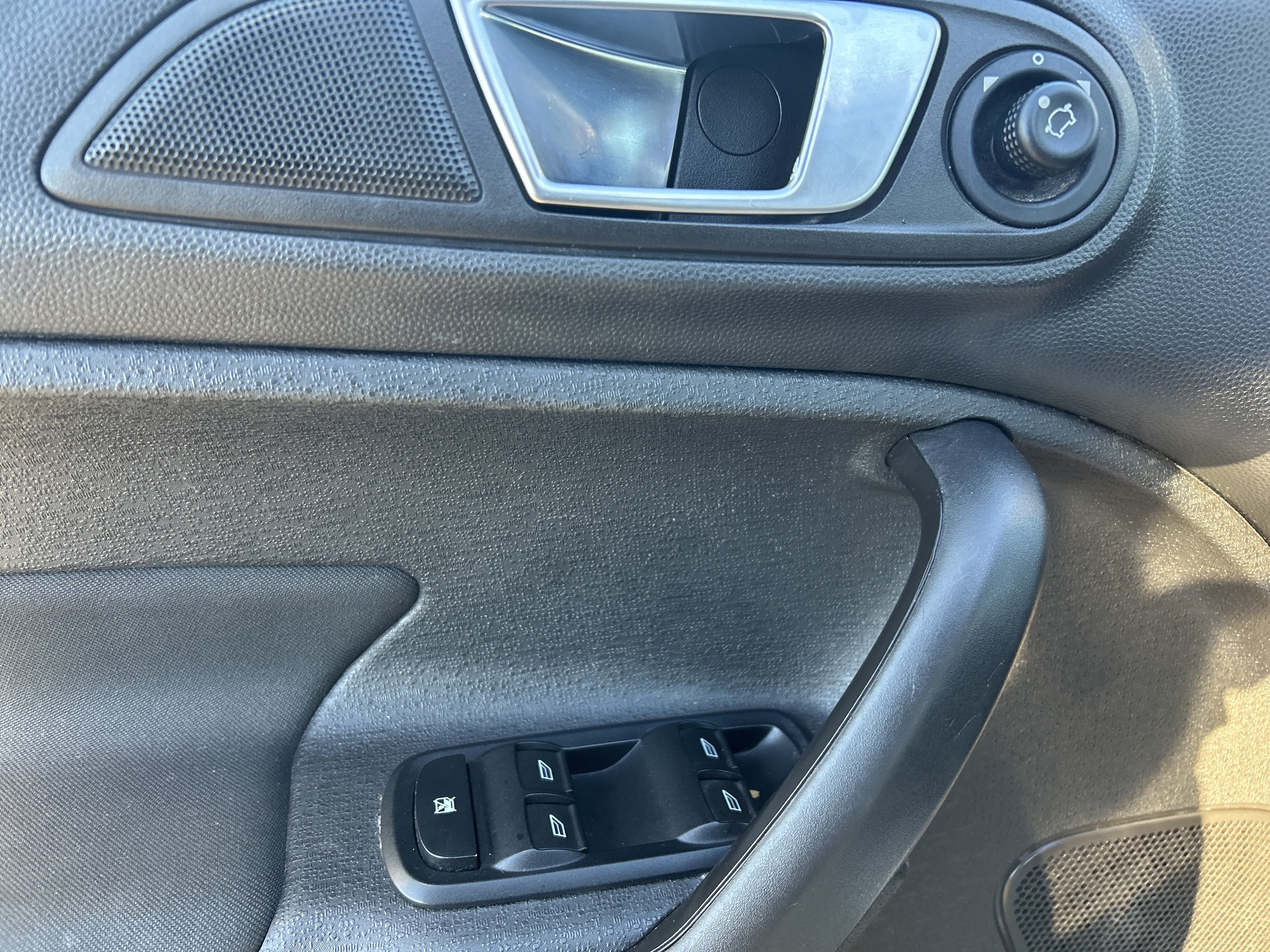 Used 2014 Ford Fiesta SE FWD image 10