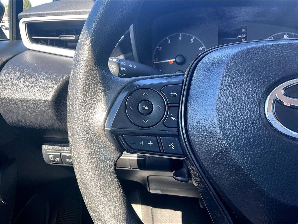 Used 2024 Toyota Corolla LE FWD image 23