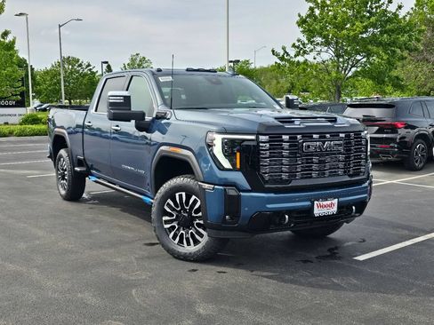 New 2026 GMC Sierra 2500 Denali Ultimate w/ Snow Plow Prep/Camper Package AWD/4WD image 2