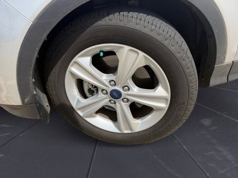 Used 2016 Ford Escape SE w/ Equipment Group 201A FWD image 14