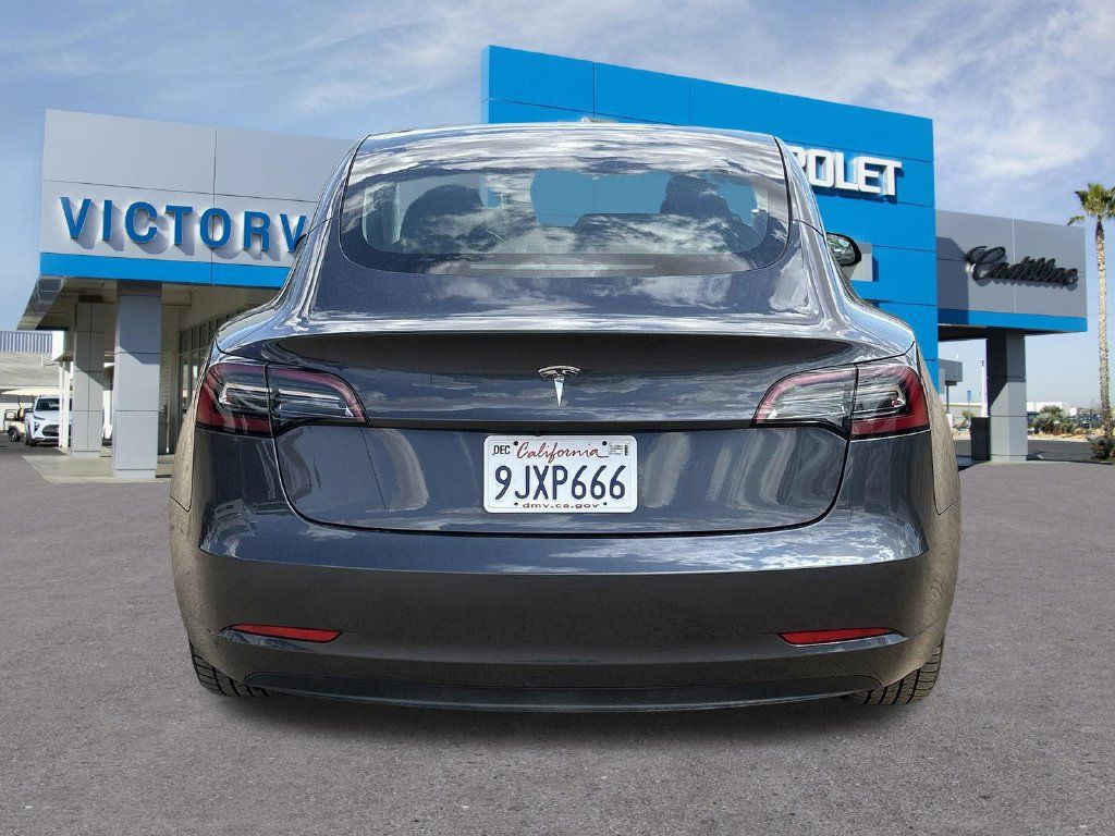 Used 2023 Tesla Model 3 Standard Range RWD image 5