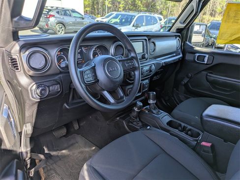 Used 2021 Jeep Wrangler Sport image 15