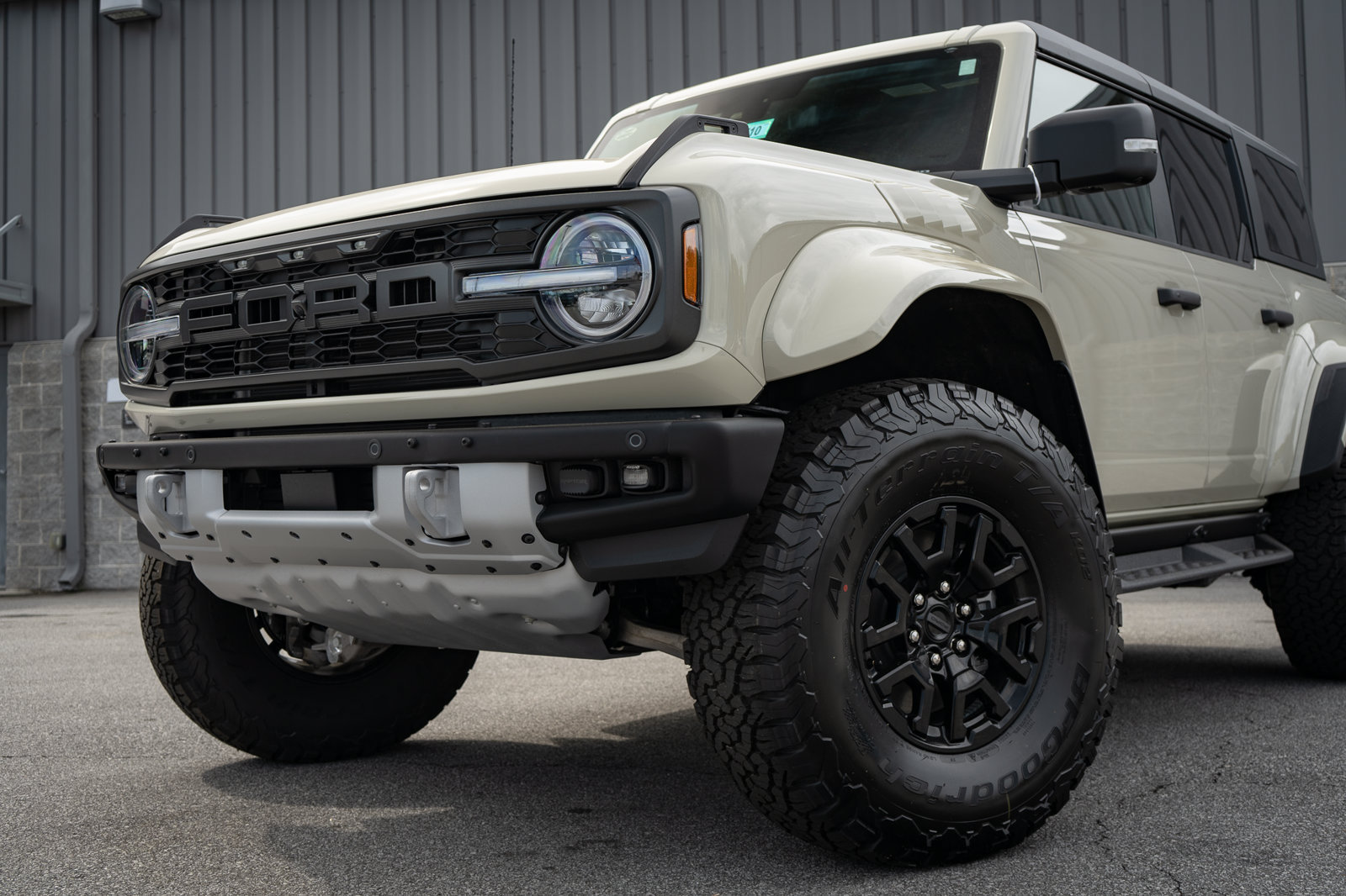 New 2026 Ford Bronco Raptor w/ Interior Carbon Fiber Pack AWD/4WD image 6