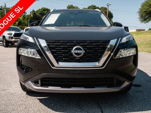 Used 2023 Nissan Rogue SL w/ SL Premium Package FWD image 2