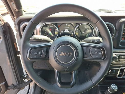 Used 2023 Jeep Wrangler Unlimited AWD/4WD image 19