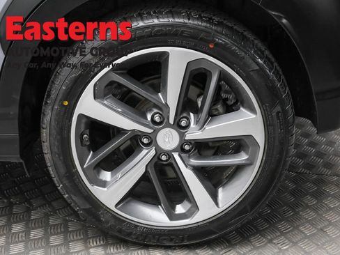 Used 2019 Hyundai Kona Limited image 8