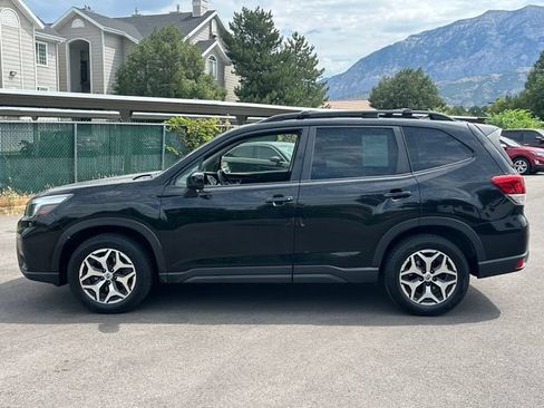 Used 2020 Subaru Forester Premium AWD/4WD image 6