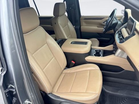 Used 2021 Chevrolet Suburban Premier AWD/4WD image 26