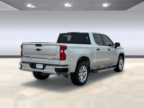 Certified 2022 Chevrolet Silverado 1500 Custom w/ LPO, Dark Essentials Package RWD image 9