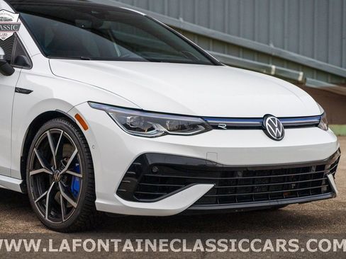Used 2022 Volkswagen Golf R image 10
