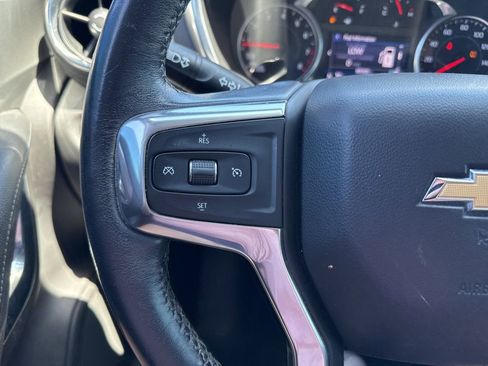 Used 2019 Chevrolet Blazer LT image 12