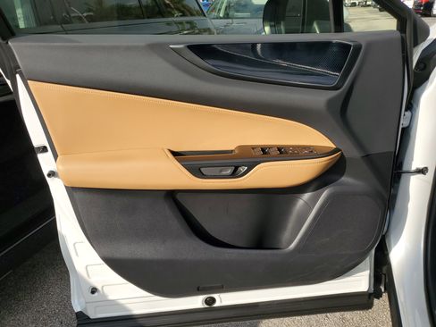 Used 2025 Lexus NX 250 FWD w/ Towing Package (2000 Lbs) image 16