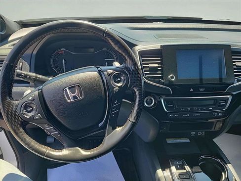 Used 2023 Honda Ridgeline Black Edition image 13