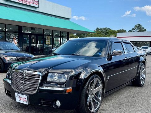 Used 2005 Chrysler 300 C w/ Sound Group II RWD image 1