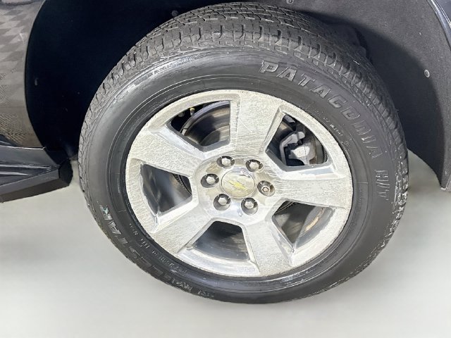 Used 2023 Chevrolet Suburban LT RWD image 36