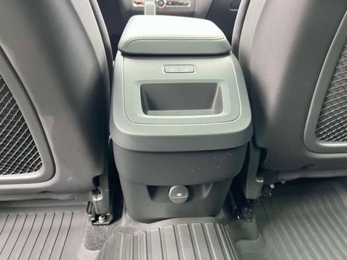 Used 2023 Volvo XC60 B5 Plus w/ Climate Package image 16