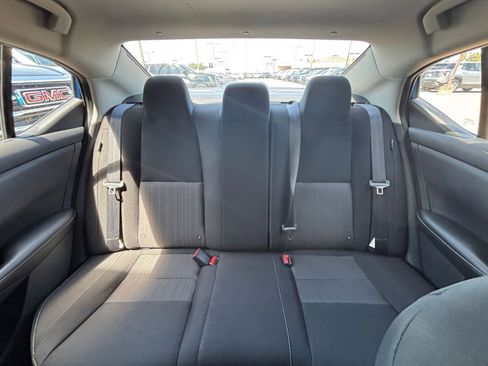Used 2025 Nissan Sentra SV FWD image 37